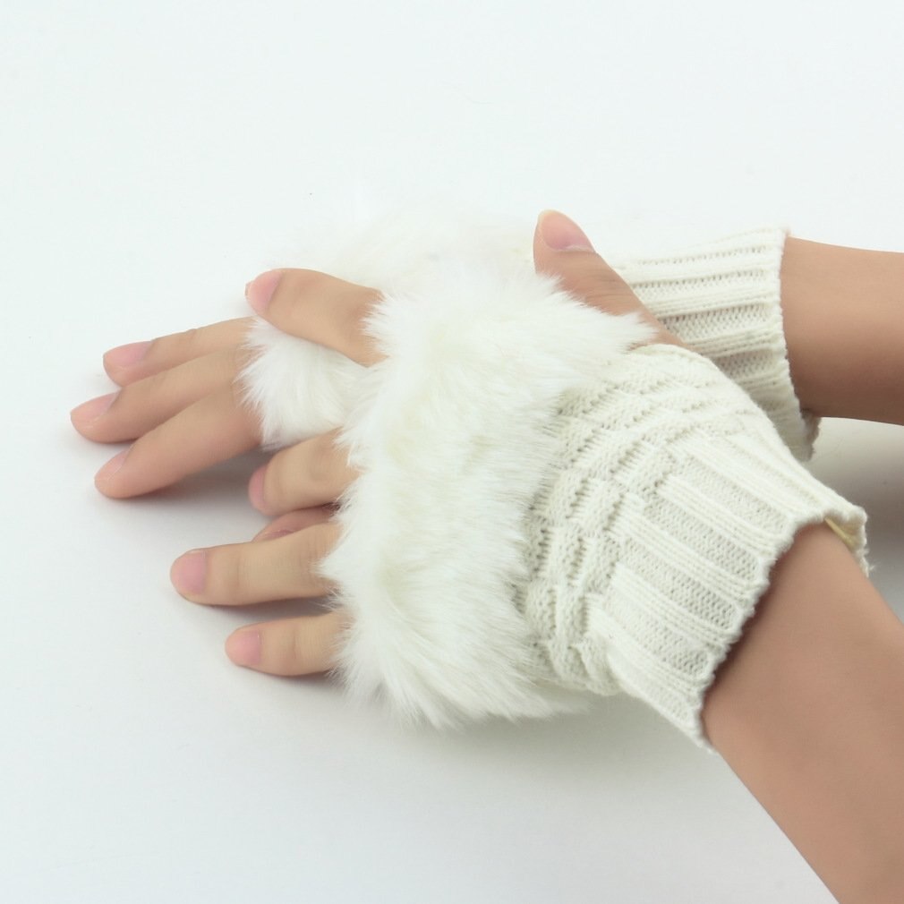Women’s Plush Fleece-Lined Half-Finger Gloves