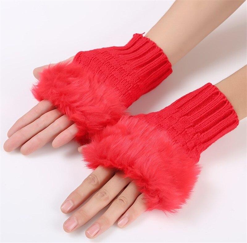 Women’s Plush Fleece-Lined Half-Finger Gloves