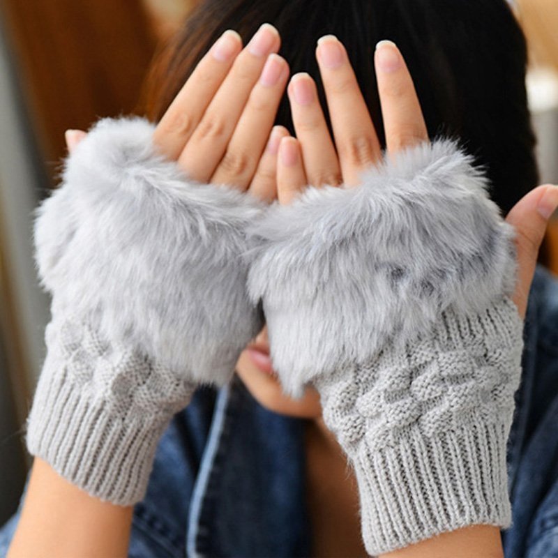 Women’s Plush Fleece-Lined Half-Finger Gloves