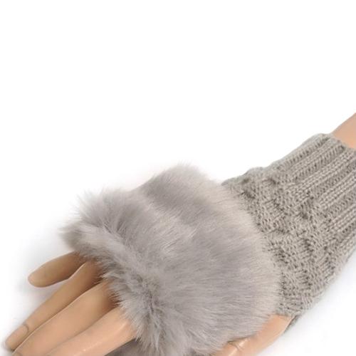 Women’s Plush Fleece-Lined Half-Finger Gloves