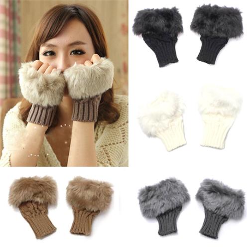 Women’s Plush Fleece-Lined Half-Finger Gloves