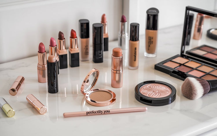 MAKE UP