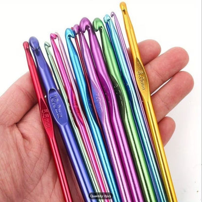 6pcs Colorful Plastic Handle Aluminum Crochet Hooks Set – Premium Knitting & DIY Craft Tools for Beginners & Experts