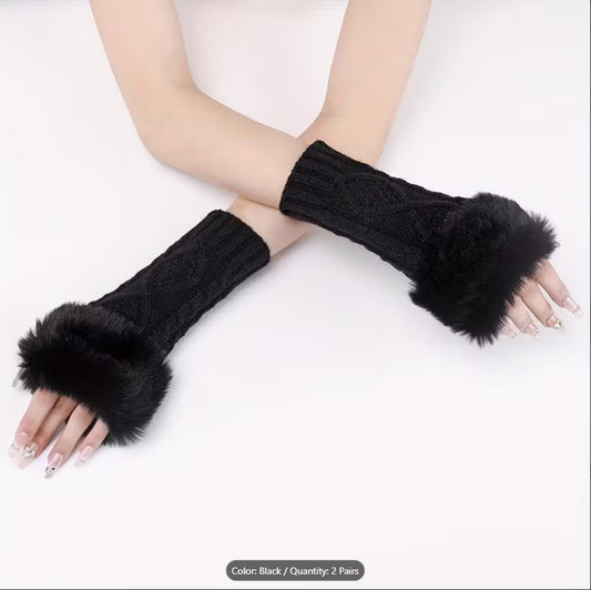 Women’s Plush Fleece-Lined Half-Finger Gloves