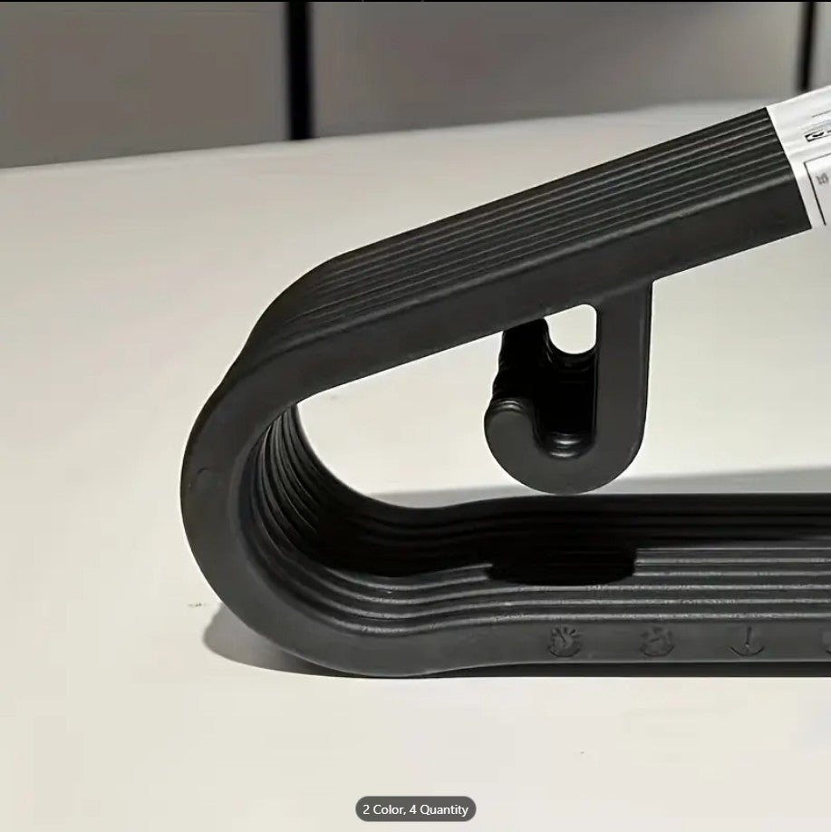 6 Pcs Plastic Clothes Hangers