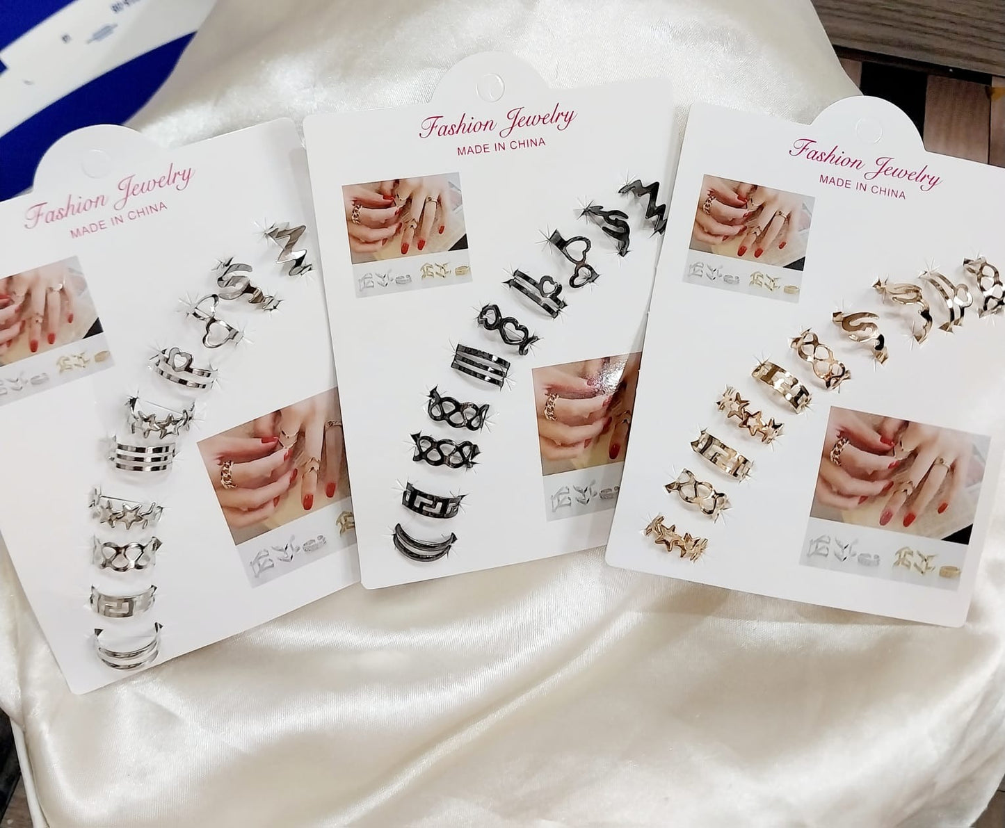 Pack of 8 Pieces Rings Set For Girls Wave Twist Pearl Finger Rings For Women Wedding Gift Retro Infinite Adjustable Pack of 8 Ring Set For Women Birthday Gift Pack of 8 Rings For Girls