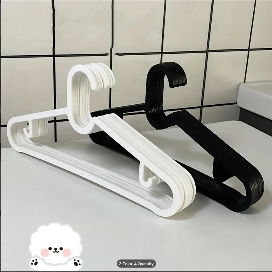 6 Pcs Plastic Clothes Hangers