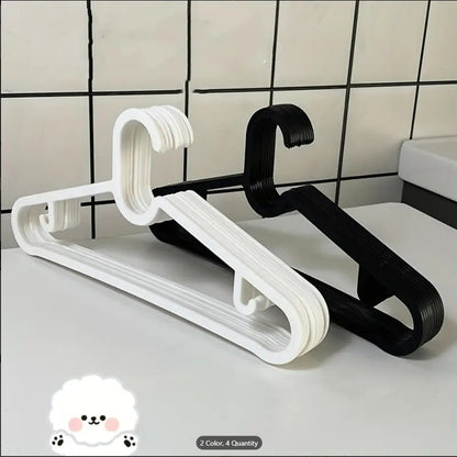 6 Pcs Plastic Clothes Hangers