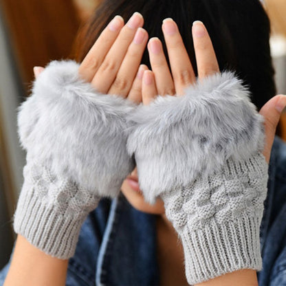 Women’s Plush Fleece-Lined Half-Finger Gloves